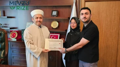 Endonezyalı Kadın Etimesgut'ta Kelime-i Şehadet Getirerek Müslüman Oldu