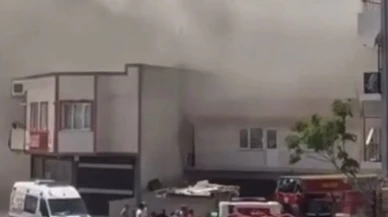 Bursa'da Çatı Yangını Panik Yarattı: İtfaiye Ekibi Hızla Olay Yerine Sevk Edildi