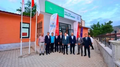 Vali Ahmet Karakaya Hizan'daki Kamu Yatırımlarını İnceledi! Gençlik Merkezi Hizmete Hazır, Yüzme Havuzu Yükseliyor