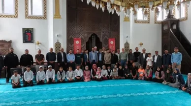 Karayazı’da Yaz Kur’an Kursu Öğrencileri Bilgilerini Yarıştırdı: Ödülleri Altın Oldu