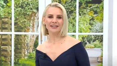 Esra Erol'dan Sürpriz Hamle: Giyim Mağazası Açtı, Bergüzar Korel'den Destek Geldi