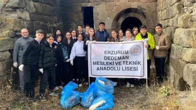 Erzurum'da Öğrenciler Tarihî Tabyayı Korumak İçin Temizlik Yaptı
