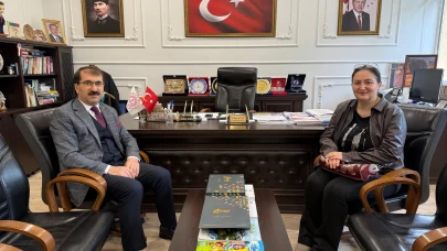 Artvin'de Genya Çikolata'nın Kurucusu Hatice Can, İl Müdürü Acar'ı Ziyaret Etti