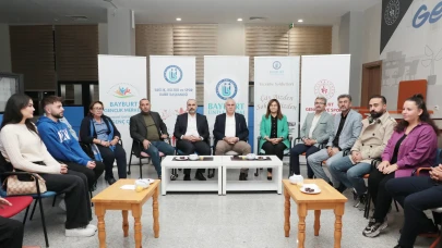 Bayburt'ta Başkan Memiş, üniversite öğrencileriyle hayat tecrübelerini paylaştı