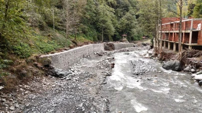 Rize'de Taşkın Riskini Azaltmak İçin Altyapı Çalışmaları Hızla Devam Ediyor