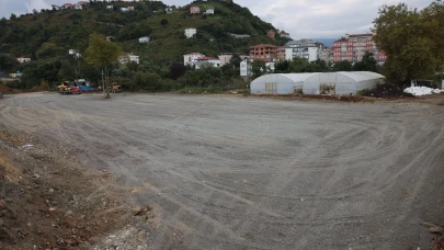 Yomra Belediyesi'nden Yeni Otopark ile Kent Meydanı Sürecine Destek