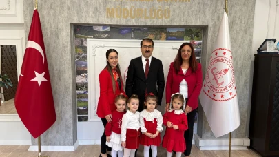 Artvin'de minik öğrencilerden Cumhuriyet Bayramı'na duygusal anlamlı kutlama