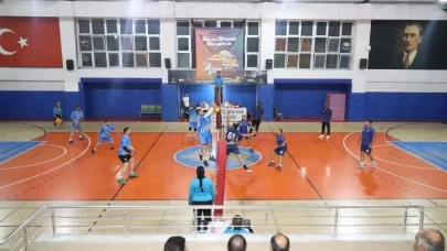 Artvin Kamu Spor Oyunları'nda voleybolda şampiyonlar belirlendi!