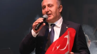 Arhavi'de Cumhuriyet'in 102. yılı coşkuyla kutlandı, konserle unutulmaz anlar yaşandı