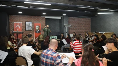 Akçaabat Belediyesi Şehir Orkestrası Prova Çalışmalarında