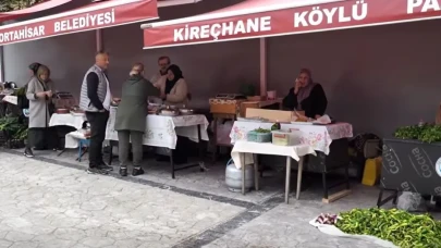 Ortahisar'dan Kadın Çiftçilere Destek: Tohum ve Hediyelerle Kutlama Yapıldı