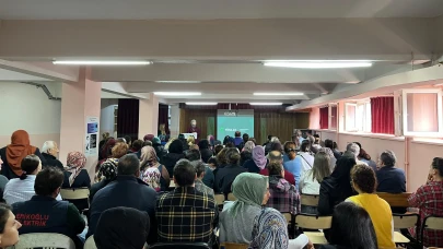 Artvin'de Velilere Bağımlılıkla Mücadele Eğitimi Verildi