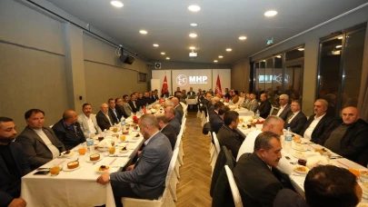 MHP Erzurum, Hayırlı Günler Komşum projesini değerlendirmek için toplantı yaptı