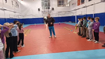Hopa'da Gençlere Hentbol Eğitimi İle Spor ve Sosyal Beceri Geliştirme Fırsatı