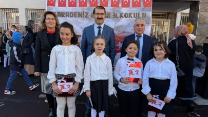 Artvin'de 29 Ekim Cumhuriyet Bayramı coşkuyla kutlandı, öğrenciler duygusal anlar yaşattı