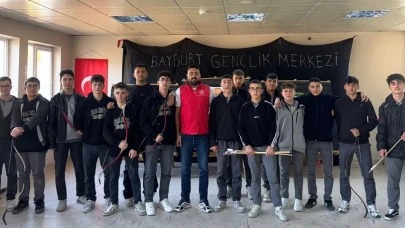 Bayburt'ta Gençlik Merkezi, İmam Hatip Lisesi öğrencilerine tanıtım etkinliği düzenledi