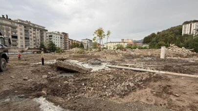 Hopa'da Mesleki ve Teknik Anadolu Lisesi'nin İnşaatı Başladı, Gençler İçin Yeni Fırsatlar Sunacak