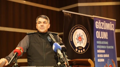 Erzurum Emniyet Müdürü, üniversite öğrencilerine uyuşturucu bağımlılığına karşı farkındalık eğitimi verdi