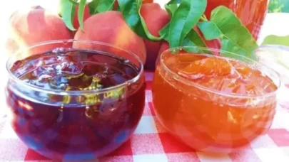 Katkısız, Doğal ve Ev Yapımı: Şeftali, Kayısı ve Çilek Reçel Tarifleri