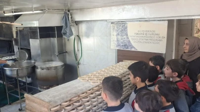 Öğrenciler Ekmek Üretimiyle Emek Değerini Öğreniyor
