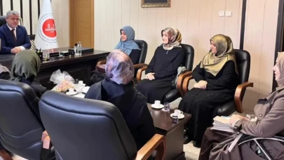 Artvin İl Müftüsü Soylu'ya Kur'an Kursu öğreticilerinden tebrik ziyareti