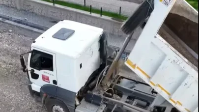 Oltu'da yollar modernleşiyor: Şehitler Mahallesi'nde parke döşeme çalışmaları hızla sürüyor