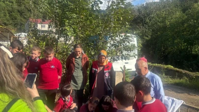 Sürmene'de Öğrenciler, Fidan Aşılama Eğitimiyle Doğa Kahramanı Oluyor