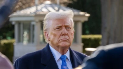 Trump, Çin'e yüzde 100 ek tarife uygulanacağını duyurdu