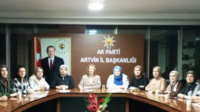 AK Parti Artvin Kadın Kolları Toplantısını Gerçekleştirdi