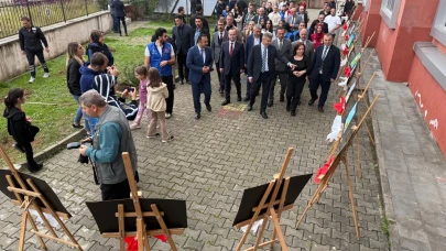 Artvin'de gençler için doğa sevgisi ağaç dikim etkinliğiyle pekiştirildi