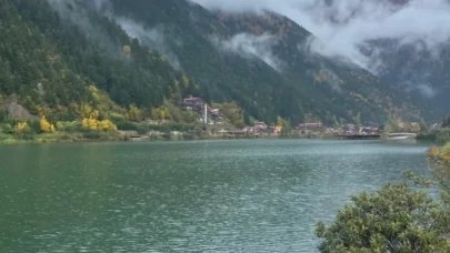 Sonbahar Renkleriyle Uzungöl, Doğa Tutkunlarının Yeni Gözdesi oldu