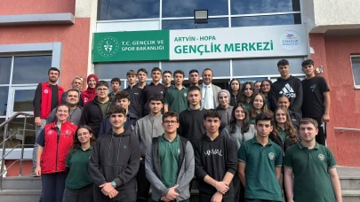 Hopa Gençlik Merkezi'nde Nuri Vatan Anadolu Lisesi'nden öğrencilerle dolu dolu bir etkinlik günü!