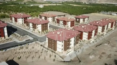 Anne ve babasının üzerine evi olan TOKİ sosyal konuta başvurabilir mi? 500 bin sosyal konut projesine kimler başvurabilir?