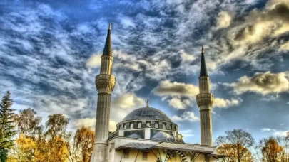 Cuma Namazı Vakitleri: 3 Ekim 2025'te İstanbul, Ankara, İzmir ve Türkiye'nin 81 İli için Saatler Açıklandı!