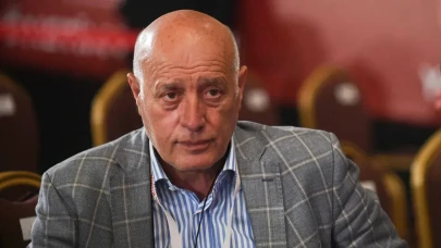 Ecmel Faik Sarıalioğlu: Yaş, Meslek ve Hayatıyla İlgili Bilgiler Merak Ediliyor