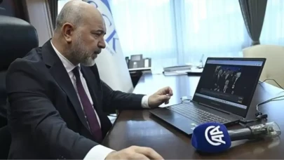 Raci Kaya: Yaşamı, Kökeni ve Kariyeri Hakkında Bilgiler