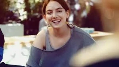 Taşacak Bu Deniz Dizisinin Eleni'si Ava Z. Yaman: Kimdir?