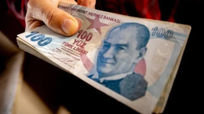 Torba Yasa ile İşçi ve Emeklilere Önemli Müjdeler: Taşeron İşçilere Kadro, Bağ-Kur'lulara Prim İndirimi ve 3600 Ek Gösterge!