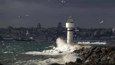 İstanbul'da Fırtına Beklentisi: Valilikten Uyarı Geldi!