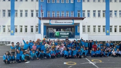 Yeşilay Kars Şubesi’nden TOKİ İlkokulu’nda renkli şenlik