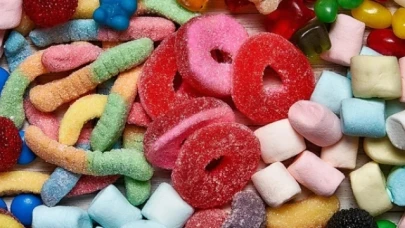 Zehirliyorlar bizi: Gıda boyasına dikkat!