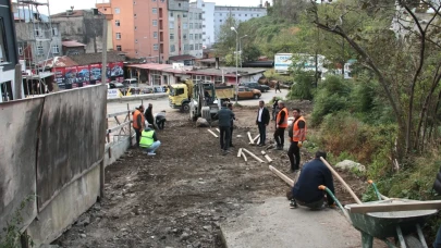 Hopa Belediyesi altyapı ve çevre düzenleme çalışmalarına hız kesmeden devam ediyor