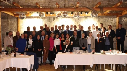 CHP Trabzon, geçmiş dönem yöneticilerine teşekkür yemeği düzenledi