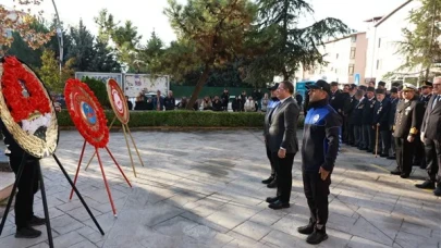 Atatürk, Derince’de anıldı