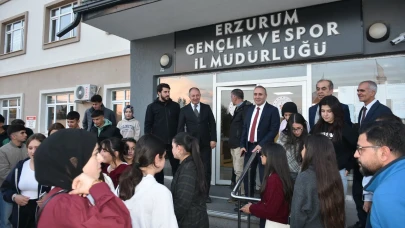 Erzurum Gezisiyle Gençler Tarih ve Sporun Keyfini Çıkardı