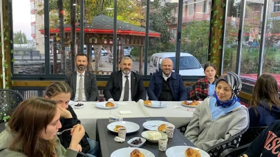 Arsin'de Başkan Bilgin, öğrencilerle sabah namazında buluştu, motivasyon artırdı