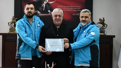 Artvin Belediye Başkanı Erdem'e UMKE'den teşekkür belgesi takdim edildi