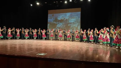 Artvin'de Uca Dağlar Dans Gösterisi Büyük İlgiyle İzlendi