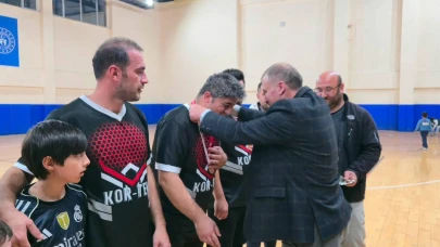 Şavşat'ta Futsal Turnuvası'nda Konya Yolu Takımı Şampiyonluk Sevinci Yaşadı
