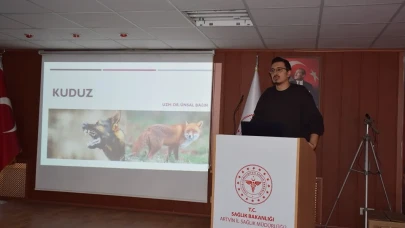 Artvin'de Sağlık Çalışanlarına Kuduz Eğitimi Verildi